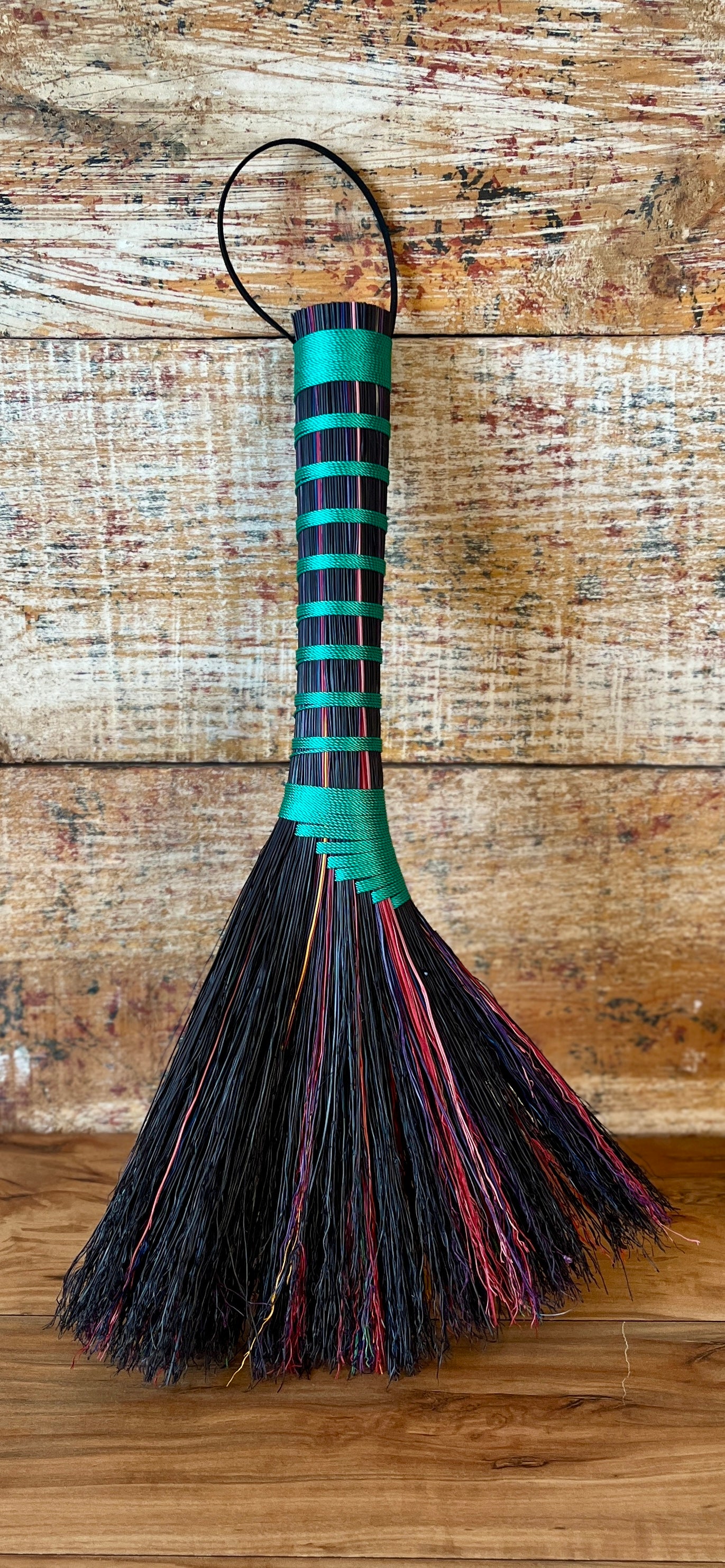 Midnight Prism Whisk/Bold Spectrum/Teal Thread